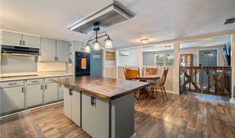 252 S 8th St, Aransas Pass, TX 78336