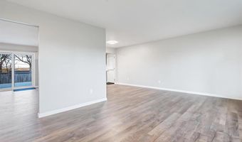 109 Timka Dr, Ballwin, MO 63011