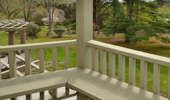 7 Old Depot Rd, Chester, CT 06412