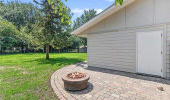 7060 145th St W, Apple Valley, MN 55124