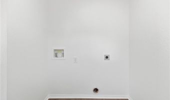 2516 SE 4th St, Bentonville, AR 72712
