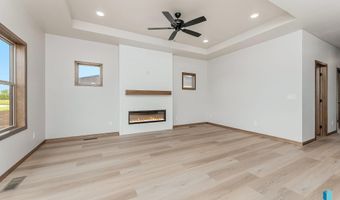 2317 E Brek St, Brandon, SD 57005