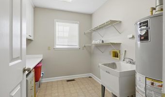 1594 Carroll Store Rd, Autryville, NC 28318