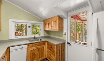 55450 MCKENZIE RIVER Dr, Blue River, OR 97413