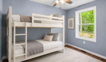 5 PIN OAK Ln, Basye, VA 22810