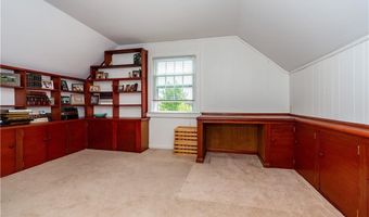 170 Pilgrim Pkwy, Warwick, RI 02888