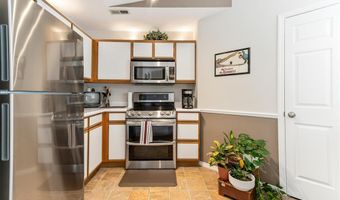 1335 Crossings Ct C, Ballwin, MO 63021
