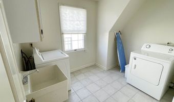 198 40th St, Avalon, NJ 08202