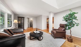 3843 30TH St N, Arlington, VA 22207