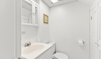 16 Kingsford Ave, East Providence, RI 02915