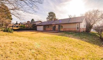 507 Glenmeadow Dr, Ballwin, MO 63011