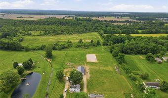 6246 Slater Rd, Andover, OH 44003