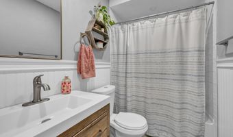 12 Scuppo Rd F9, Danbury, CT 06811