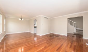 352 Country Ln, Algonquin, IL 60102