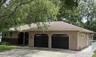 467 Rohr St, Arnolds Park, IA 51331