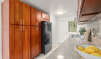 725 Kihapai Pl A2, Kailua, HI 96734