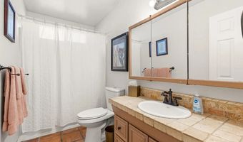 1070 Paula Way, Escondido, CA 92027