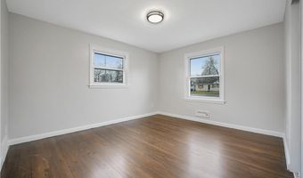 6 Hilton Ave, East Providence, RI 02915