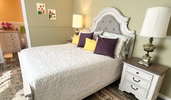 858 S Robert Ave, Avon Park, FL 33825