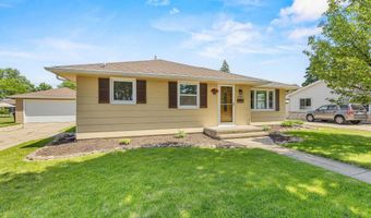 2700 N LILLIAN Ct, Appleton, WI 54911
