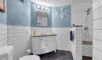 8 Laurel Ln, Bayville, NJ 08721