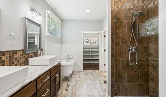 5962 Deer Hollow Rd, Auburn, IN 46706