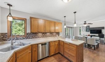 13476 Granada Ave, Apple Valley, MN 55124
