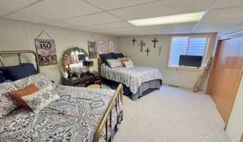 203 3rd Ave SW, Bowman, ND 58623