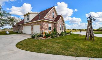 1093 Sunderman Rd, Alleyton, TX 78935