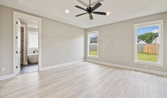 6048 Majestic Waters Dr, Benton, AR 72019