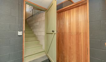 164 Park Pl, Arnolds Park, IA 51331