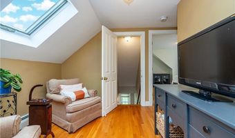 42 Grasslands Rd, East Greenwich, RI 02818