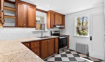 221 Grandview St, Bennington, VT 05201