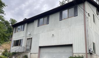 21 Windsor Ln, Cos Cob, CT 06807