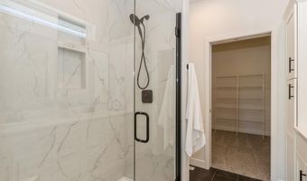 768 Clover Hill Dr, North Liberty, IA 52317