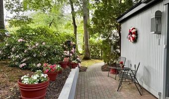 1 Butternut Cir 1, Avon, CT 06001