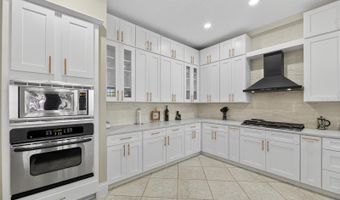 5720 TORTOISE Pl, Apollo Beach, FL 33572