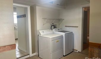 119 Pine St, Badin, NC 28009