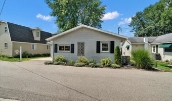 6731 Campau Lake Dr SE, Alto, MI 49302