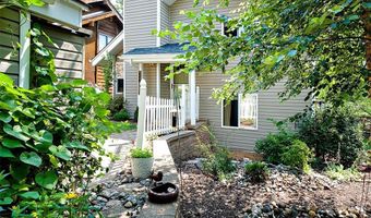 418 Great Hill Dr, Ballwin, MO 63021