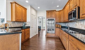 5715 DOUBS Rd, Adamstown, MD 21710