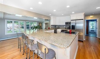 2 Elizabeth Ann Dr, Johnston, RI 02919