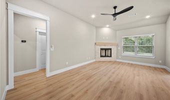 34 Lockhart Dr, Bella Vista, AR 72715