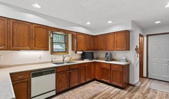 8451 Cedar Ln, Wisconsin Rapids, WI 54494