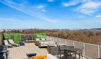 625 SLATERS Ln 201, Alexandria, VA 22314