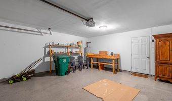 1933 Admiral Ln, Aransas Pass, TX 78336