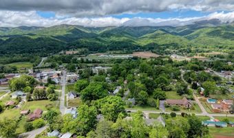 32 Aquone Rd, Andrews, NC 28901