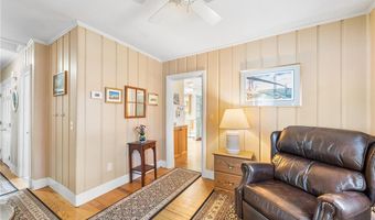 146 Bay View Ave, Bristol, RI 02809