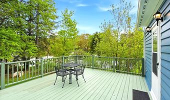 26 Knoll Crest Ln, Bennington, VT 05201