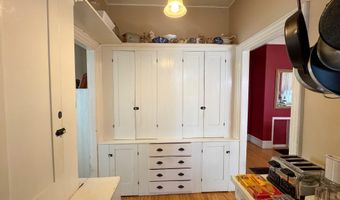 81 Parkview Ave, Bangor, ME 04401